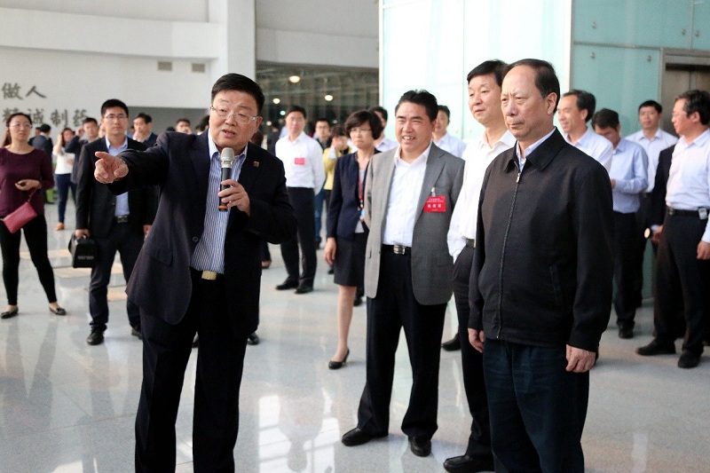 聚焦智能制造 助推产业升级——全省沿海工作会议与会领导莅临mg冰球突破调研